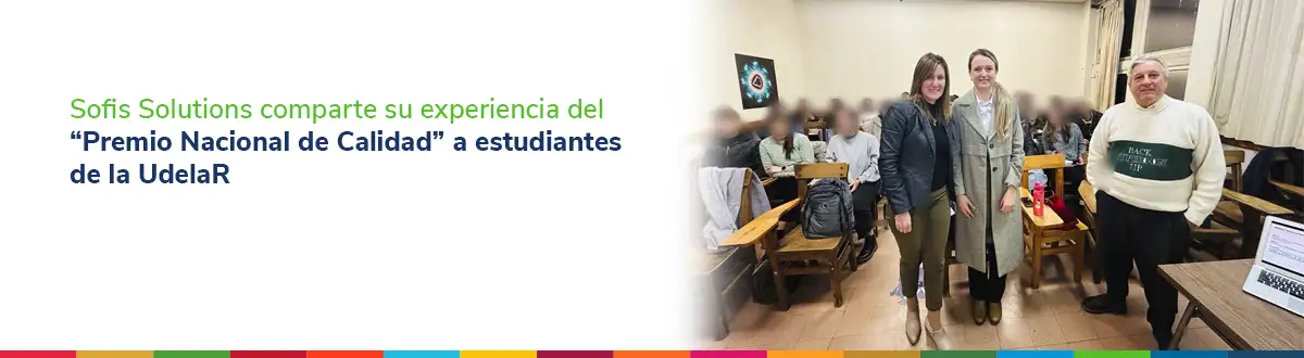 Estudiantes, docentes y una representante de Sofis Solutions en ponencia